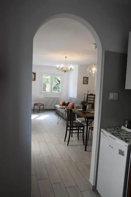 דירה ראבנה Casa Iride, Appartamento Con Grazioso Giardino